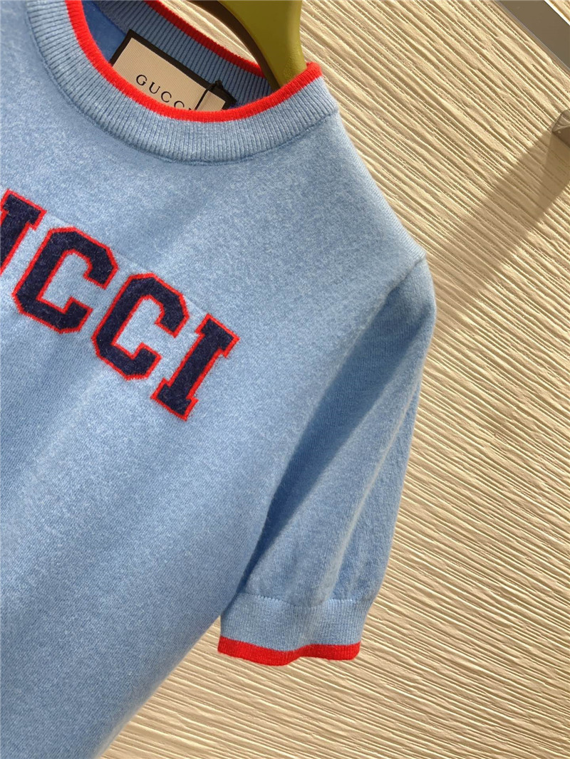 Gvc*1 classic crew neck pullover sweater