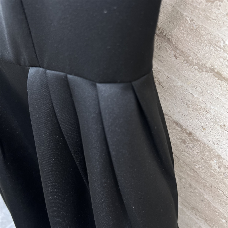 M1um1u classic elegant little black dress