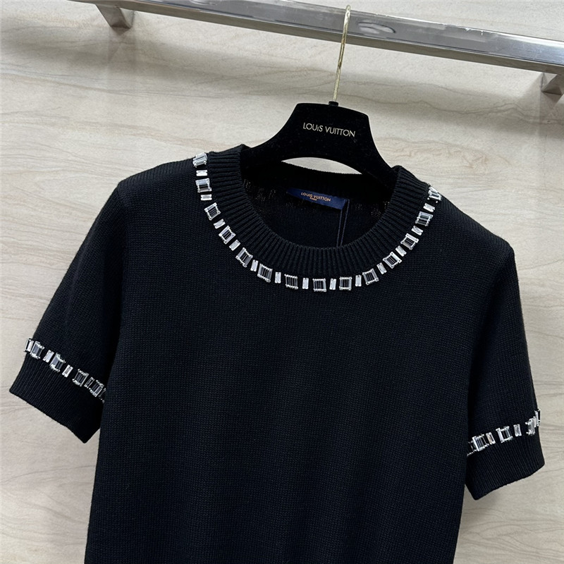 l0vis vvtt0n lv round neck square D1am0nd trim design top