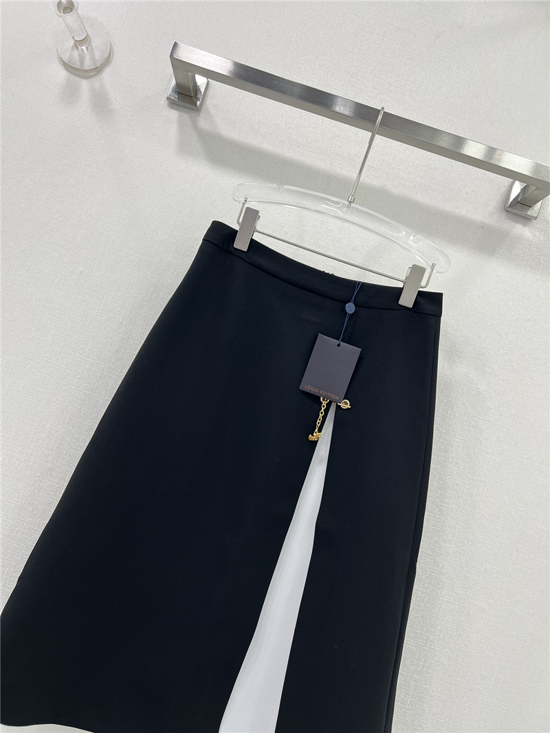 l0vis Vvtt0n lv minimalist cut skirt