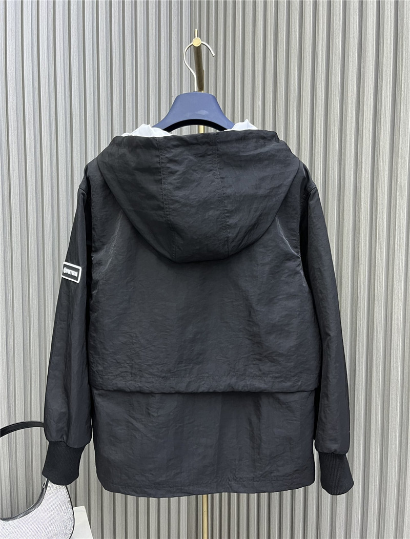 l0vis Vvtt0n lv pleated hooded jacket