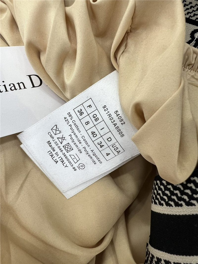 D10r oversized skirt