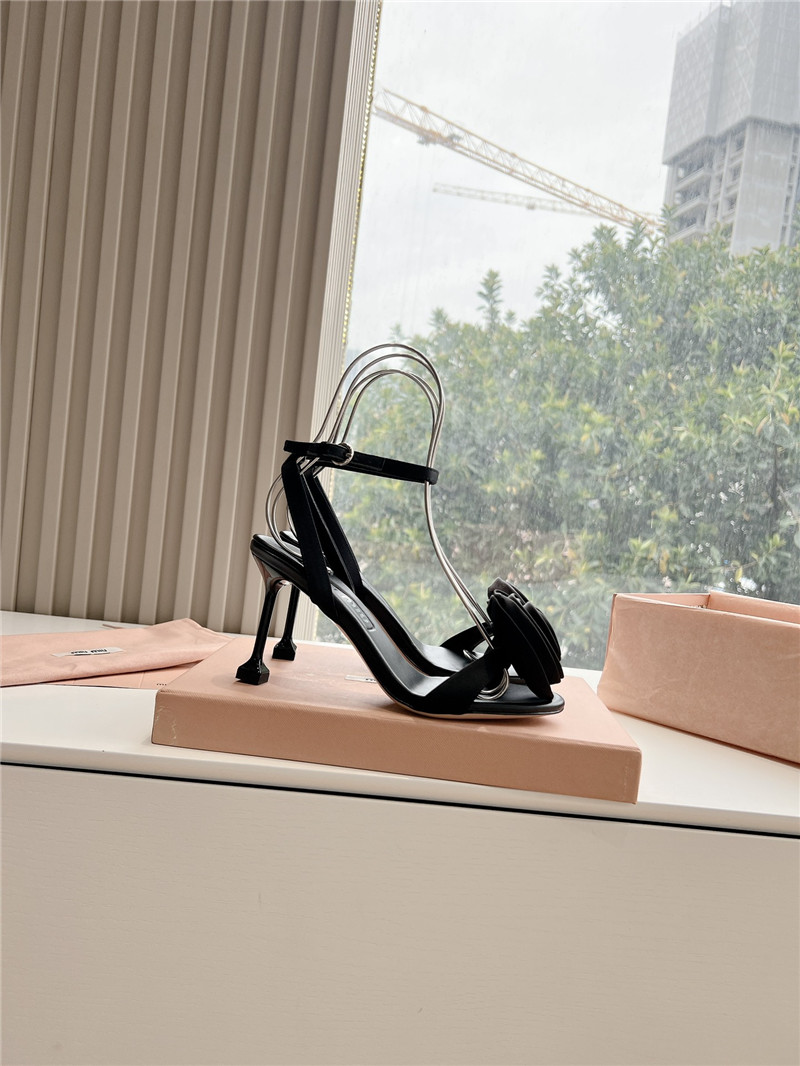 M1um1u rose high heels