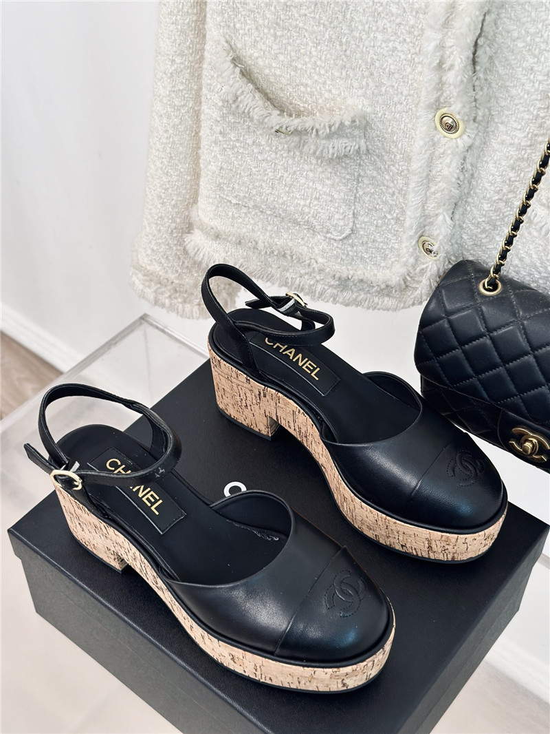 Ch**el new wood grain platform sandals