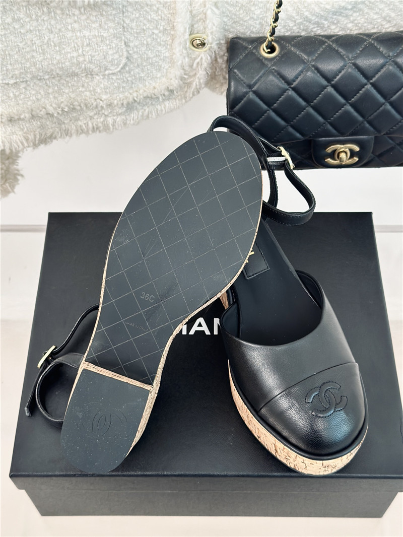 Ch**el new wood grain platform sandals