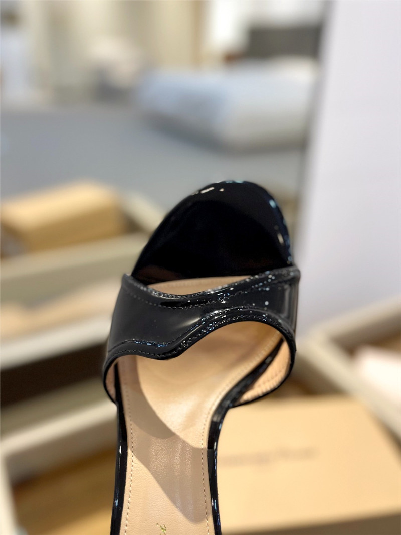 gianvito rossi new semi-trailer