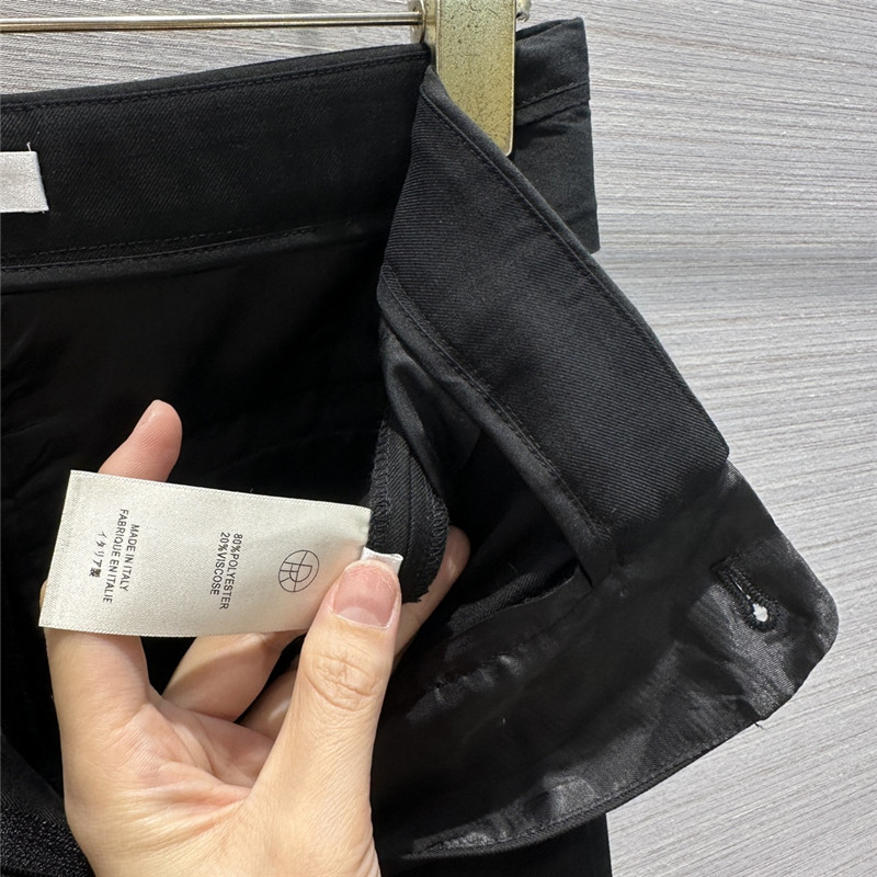 The R0w high-end trousers