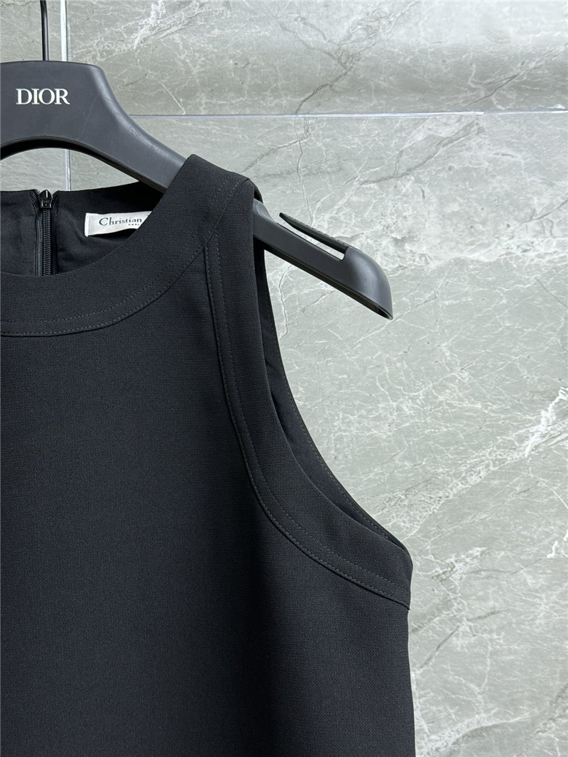 D10r sleeveless dress