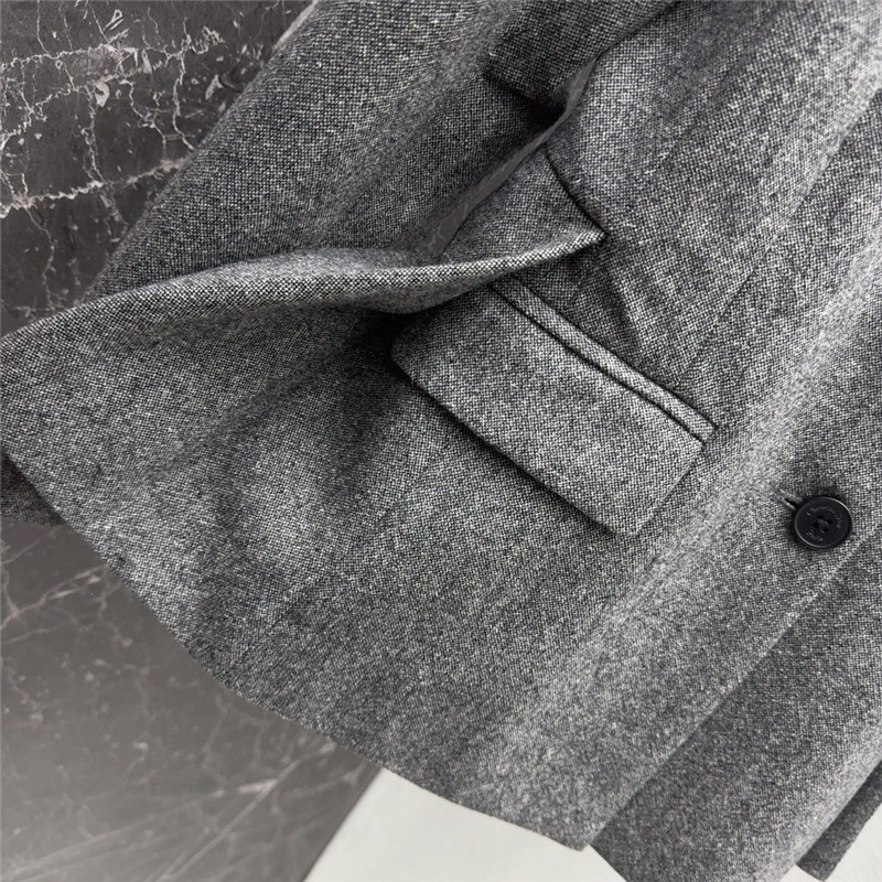 D10r suit jacket + mid-length skirt suit