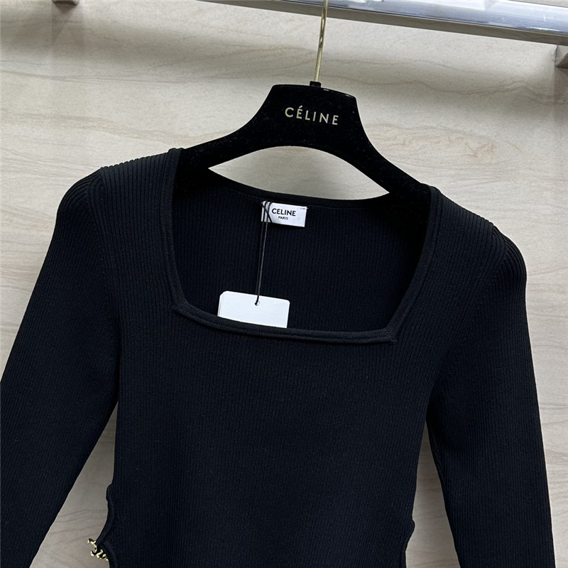 Ce1i*e arc de triomphe side button design square neck top