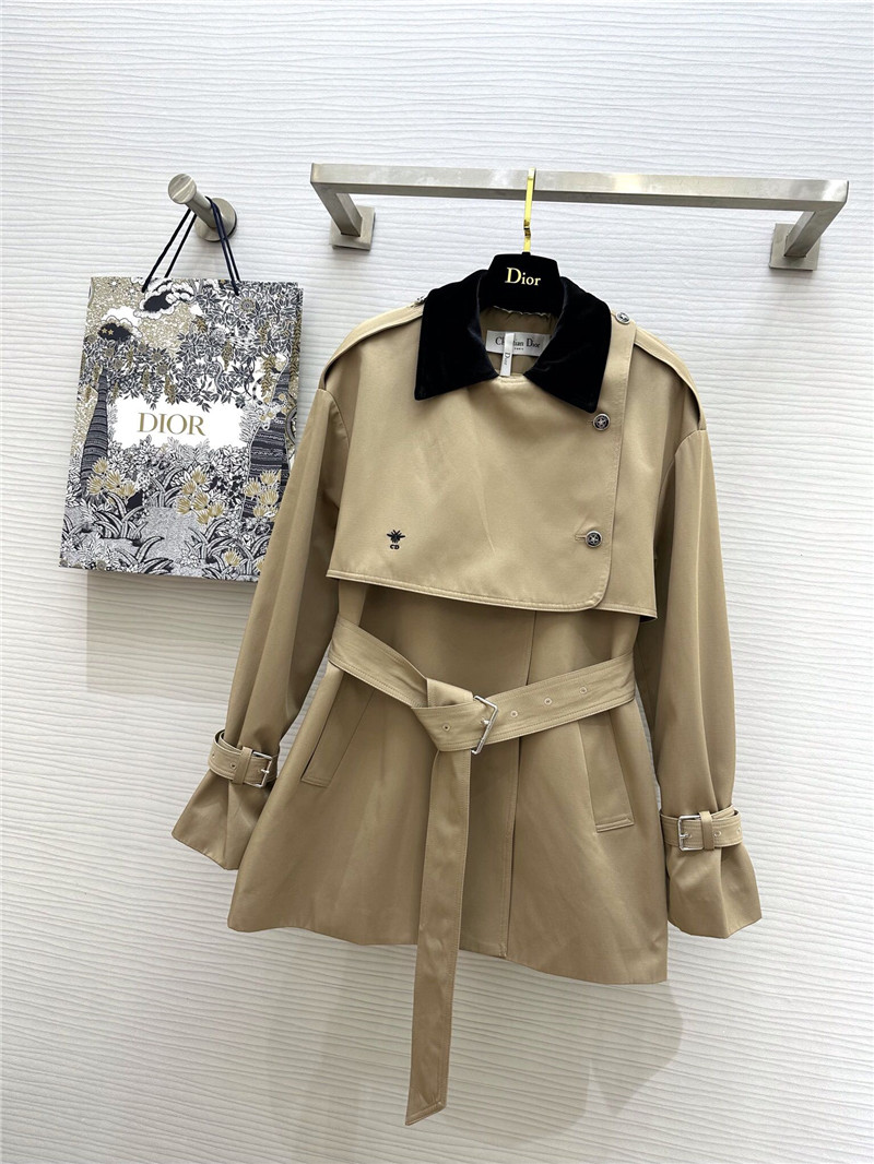 D10r classic bee logo embroidered trench coat