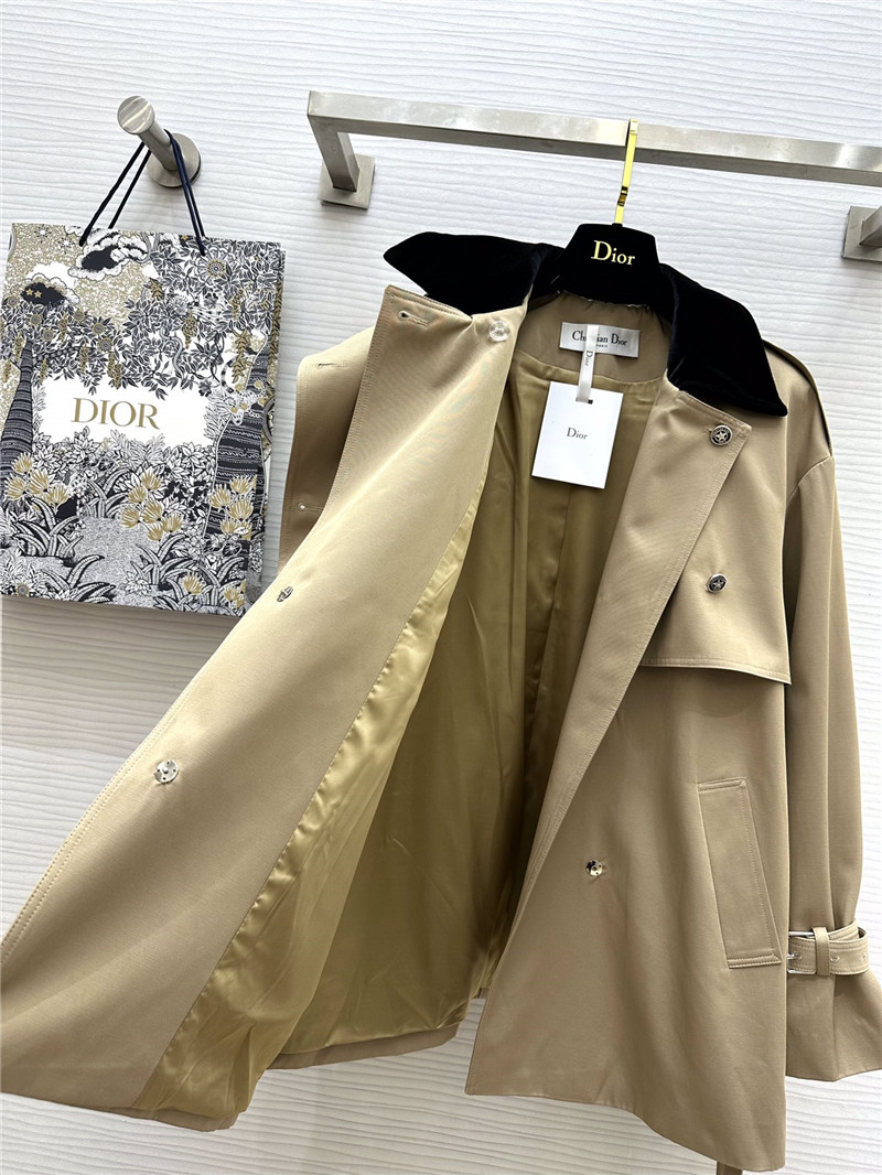 D10r classic bee logo embroidered trench coat