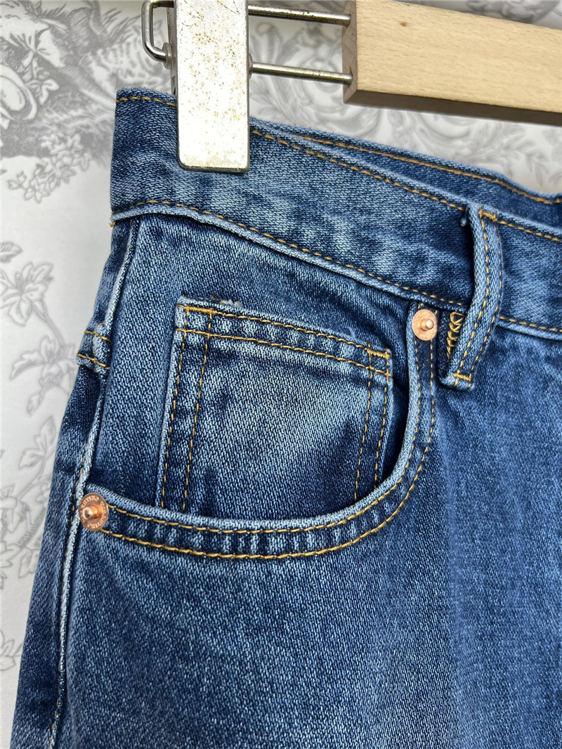 Va1e*ntin0 new straight jeans