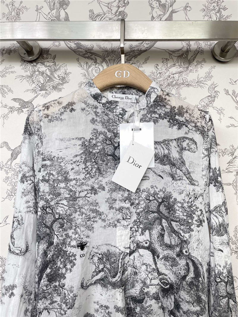 D10r ink painting series shirt