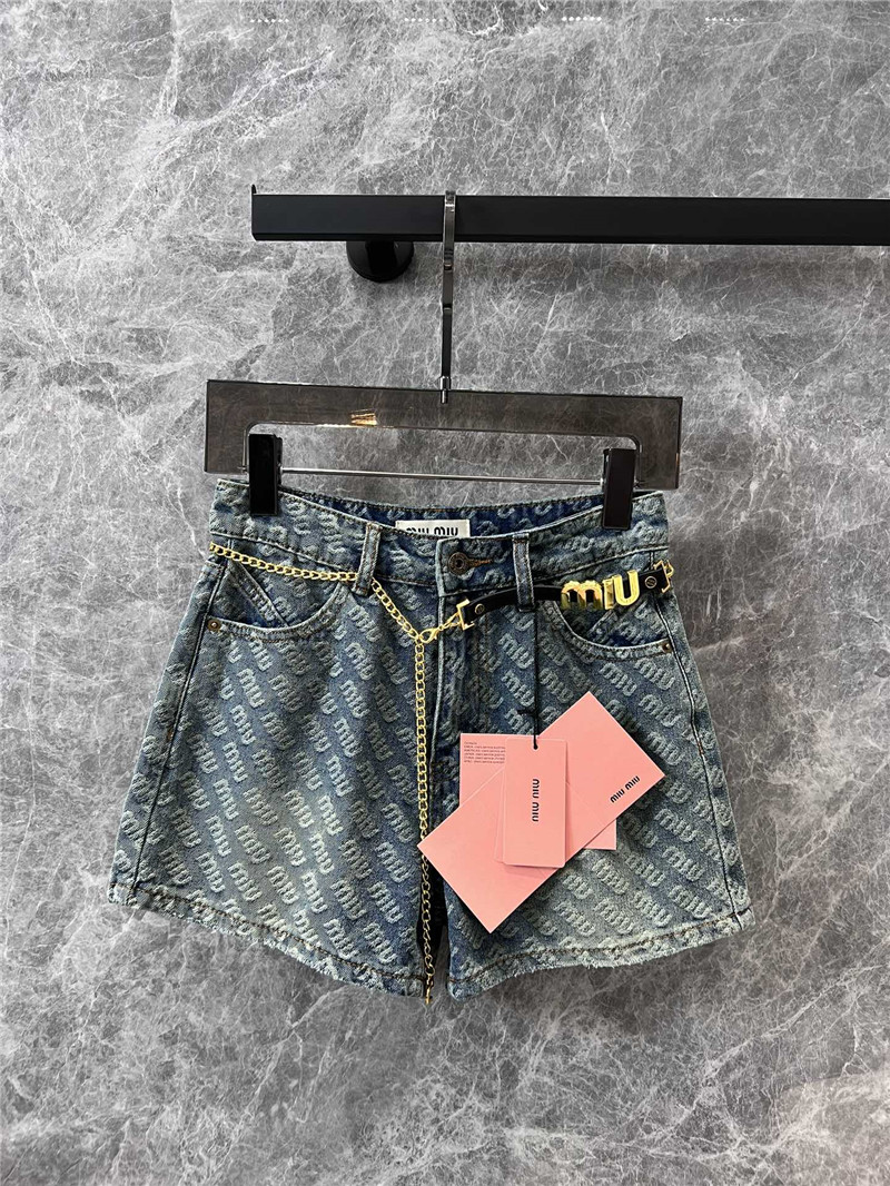 M1um1u letter jacquard chain belt denim shorts