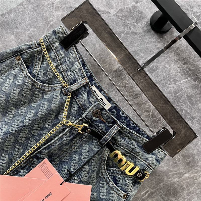 M1um1u letter jacquard chain belt denim shorts