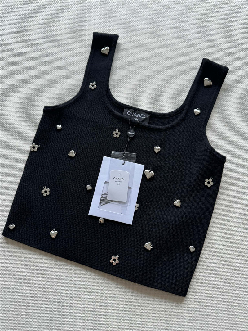 Ch**el new short vest