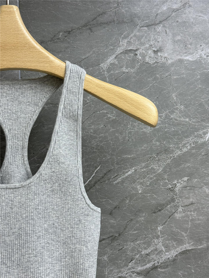 M1um1u short knitted vest