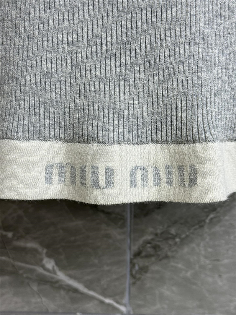 M1um1u short knitted vest