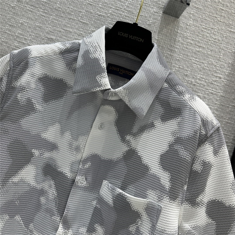 l0vis Vvtt0n lv printed honeycomb texture short-sleeved shirt