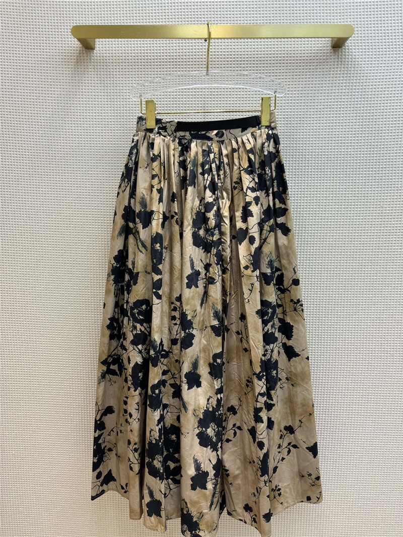 D10r french black floral print functional button long skirt