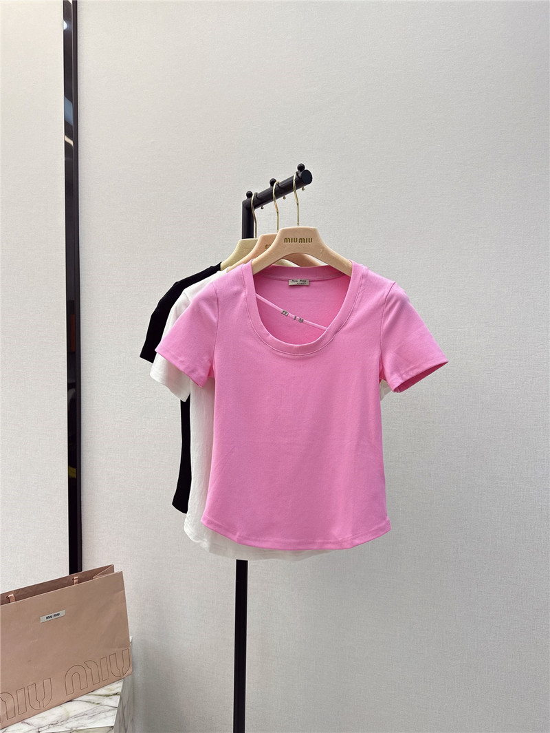 M1um1u slim fit u-neck t-shirt