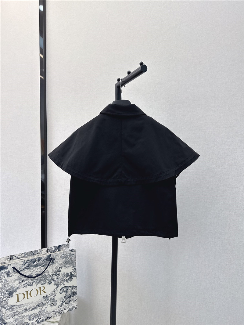 D10r black short cape sleeve vest jacket