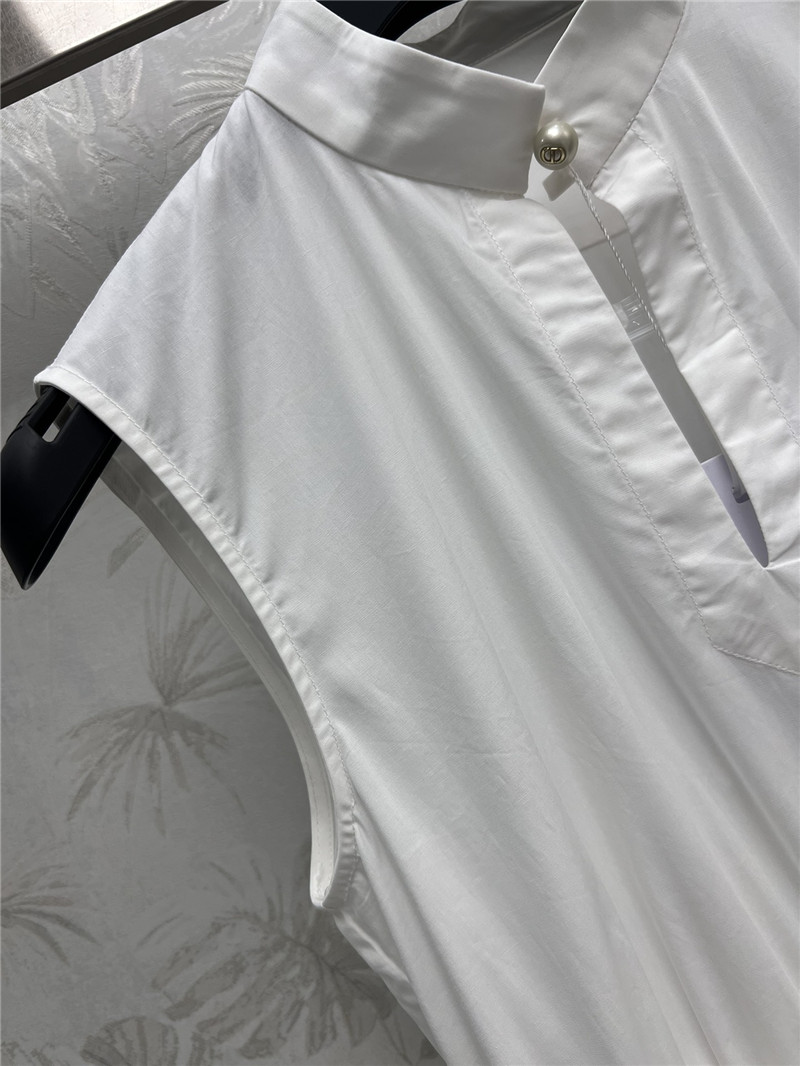 D10r pearl button sleeveless dress