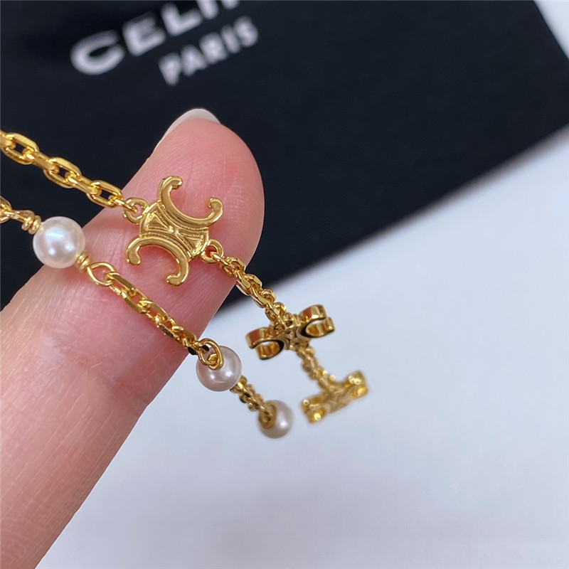 Ce1i*e arc de triomphe pearl earrings