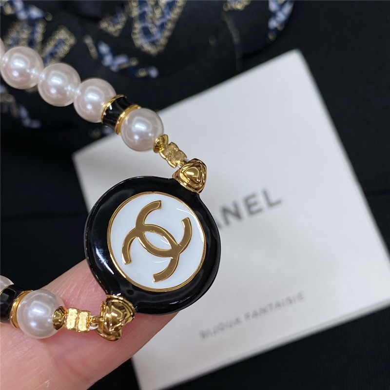 Ch**el black and white button pearl bracelet
