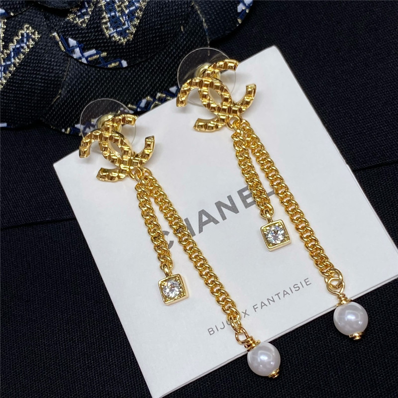 ch**el D1am0nd double c pearl square D1am0nd earrings