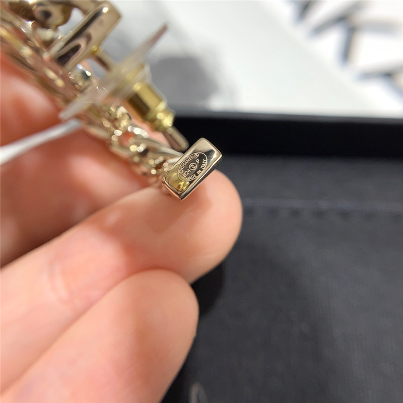 Ch**el chain double c earrings
