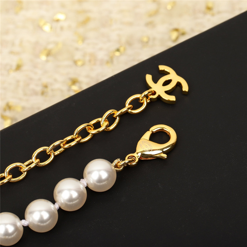 Ch**el pearl bean letter choker necklace