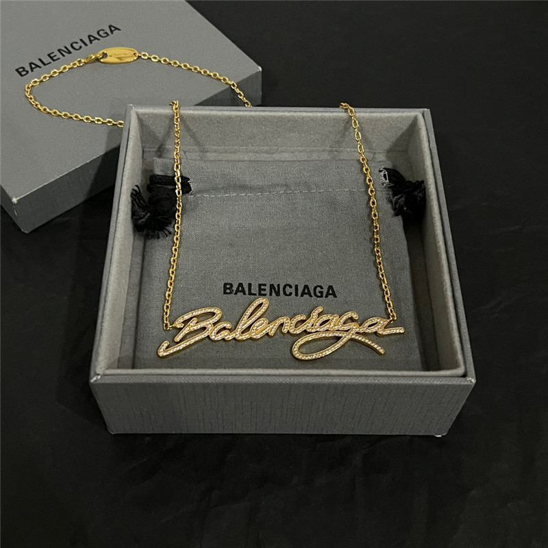 Ba1en*iaga new necklace