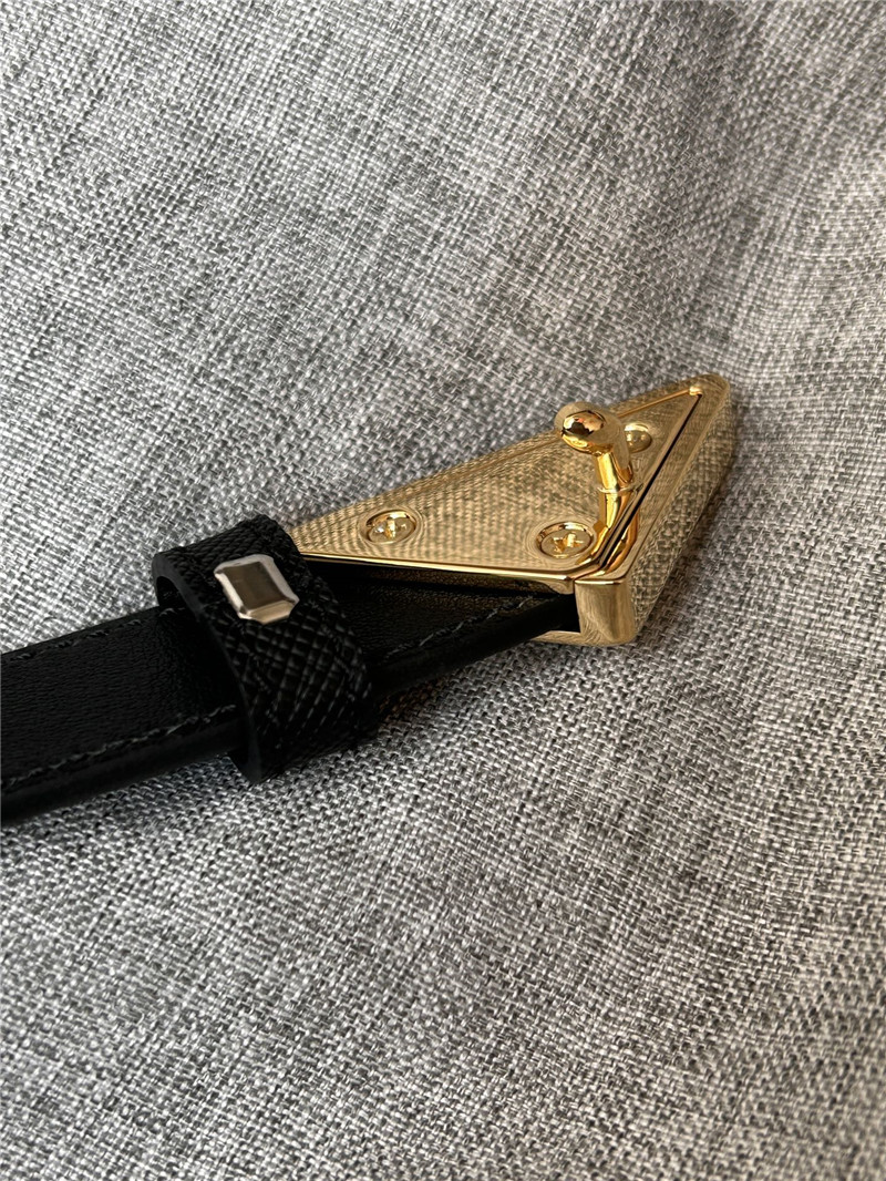 Pra*a women’s belt