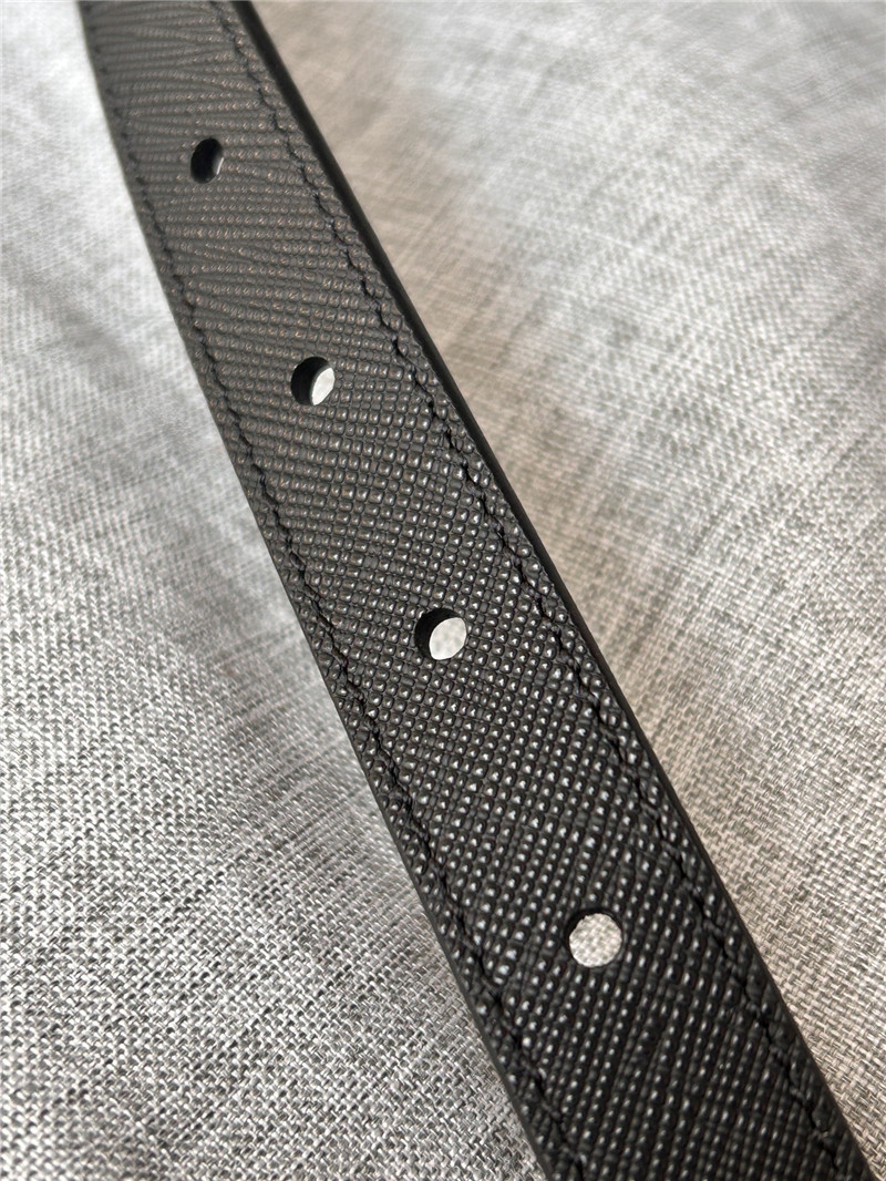 Pra*a women’s belt