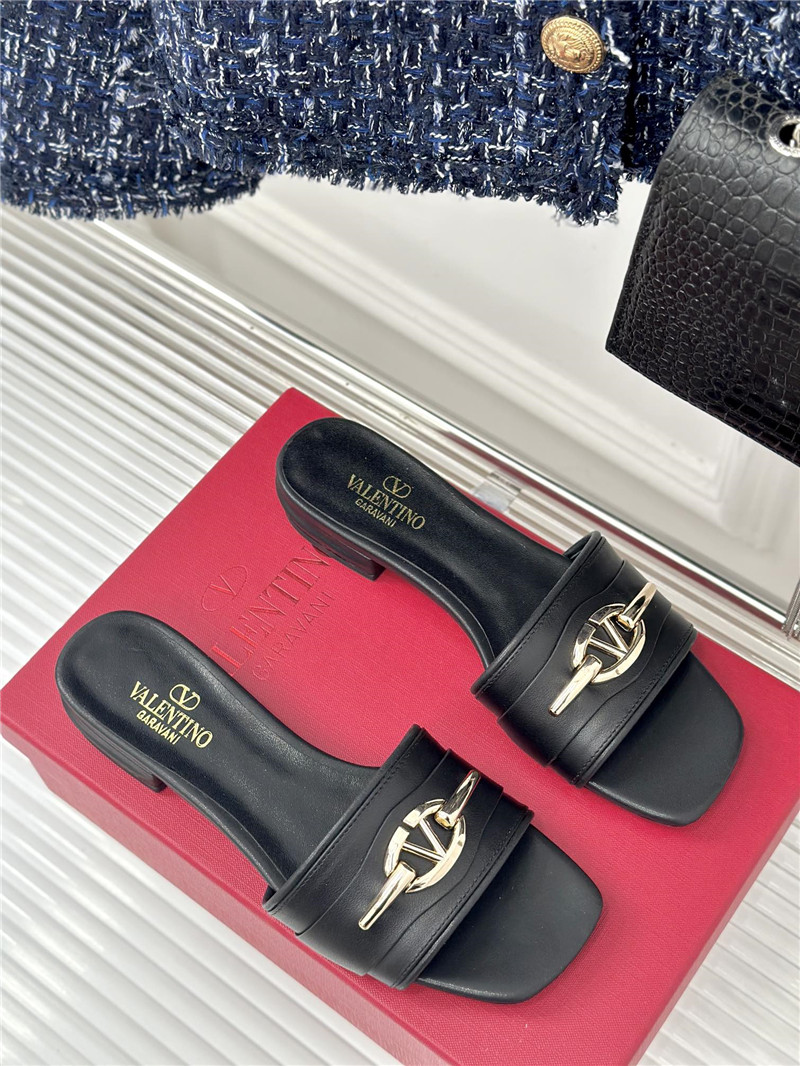 va1e*ntin0 thick heel sandals ma1s0n Marg*e1a replica shoes