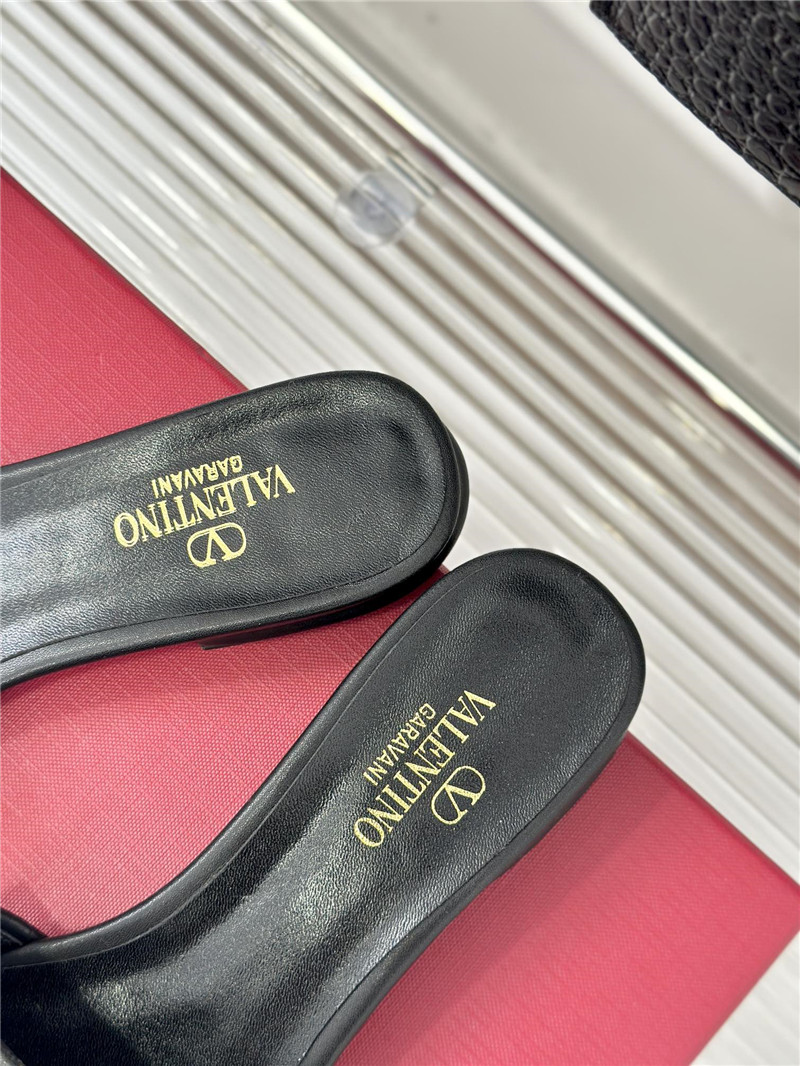 va1e*ntin0 thick heel sandals ma1s0n Marg*e1a replica shoes