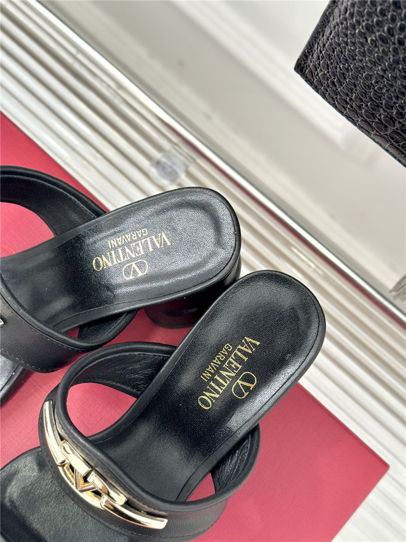 va1e*ntin0 thick heel sandals ma1s0n Marg*e1a replica shoes