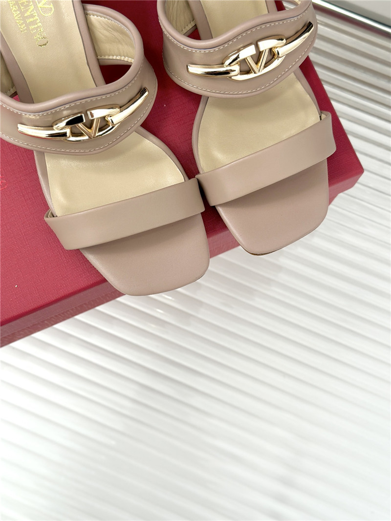 va1e*ntin0 thick heel sandals ma1s0n Marg*e1a replica shoes