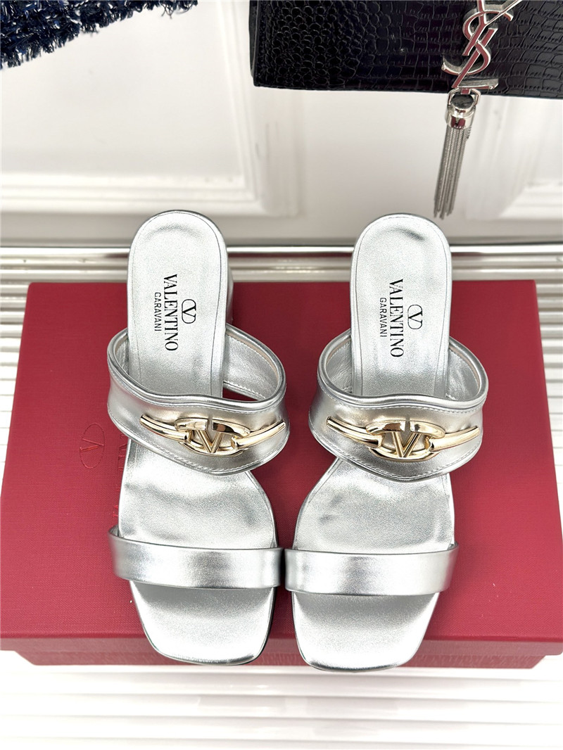 va1e*ntin0 thick heel sandals ma1s0n Marg*e1a replica shoes