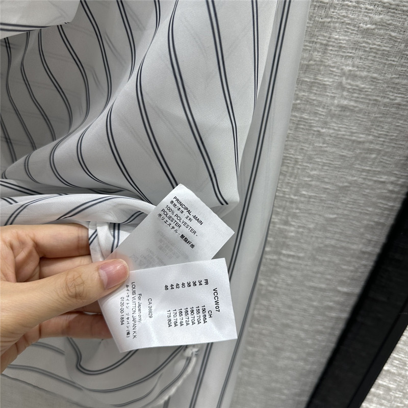 l0vis Vvtt0n lv ribbon scarf printed striped shirt replica clothing