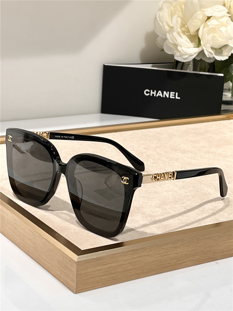 Ch**el letter square sunglasses
