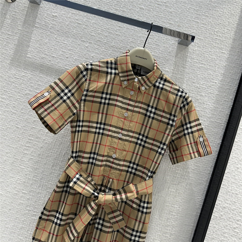 Bv*b*rry plaid short-sleeved shirt dress