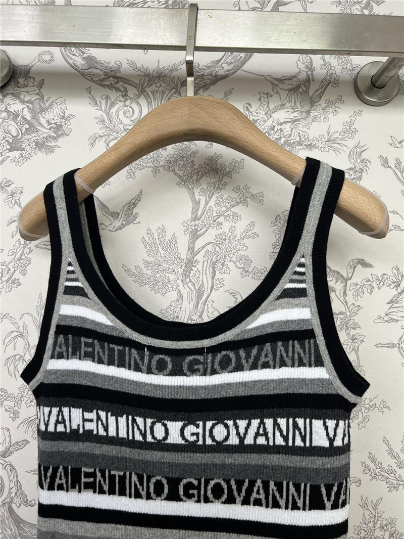 Va1e*ntin0 black striped knitted vest