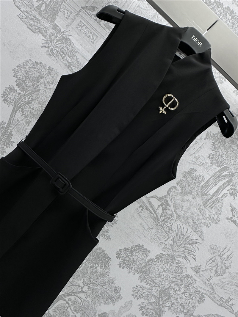 D10r brooch belt vest dress replica clothing sites