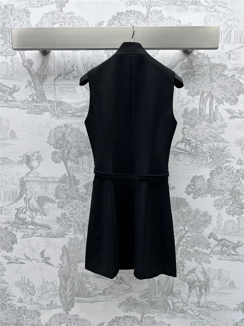 D10r brooch belt vest dress replica clothing sites