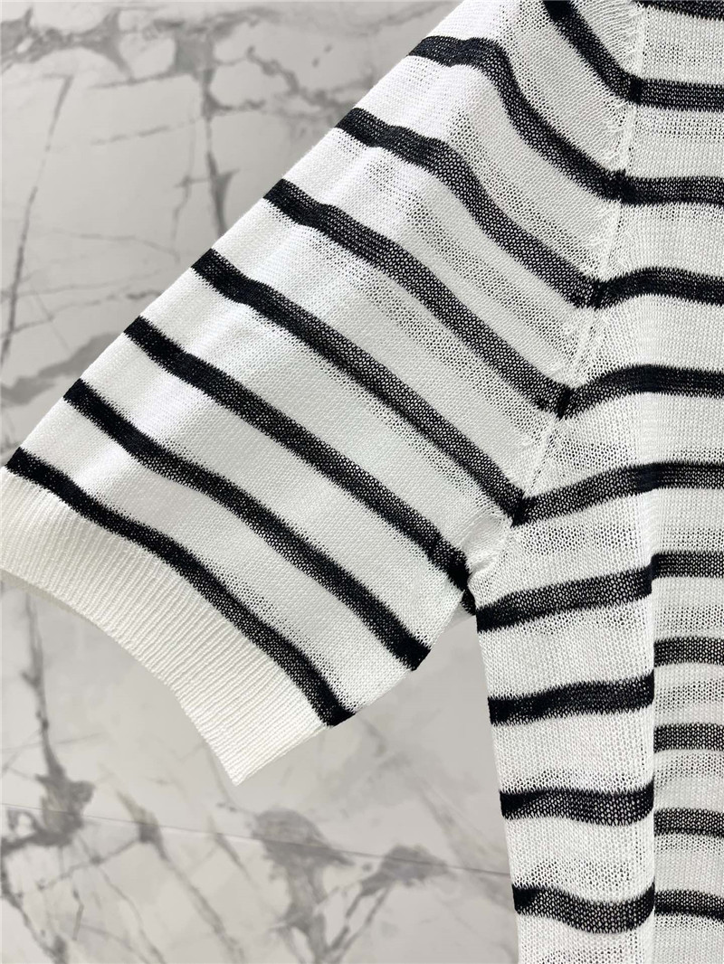 D10r striped thin knit t-shirt in white