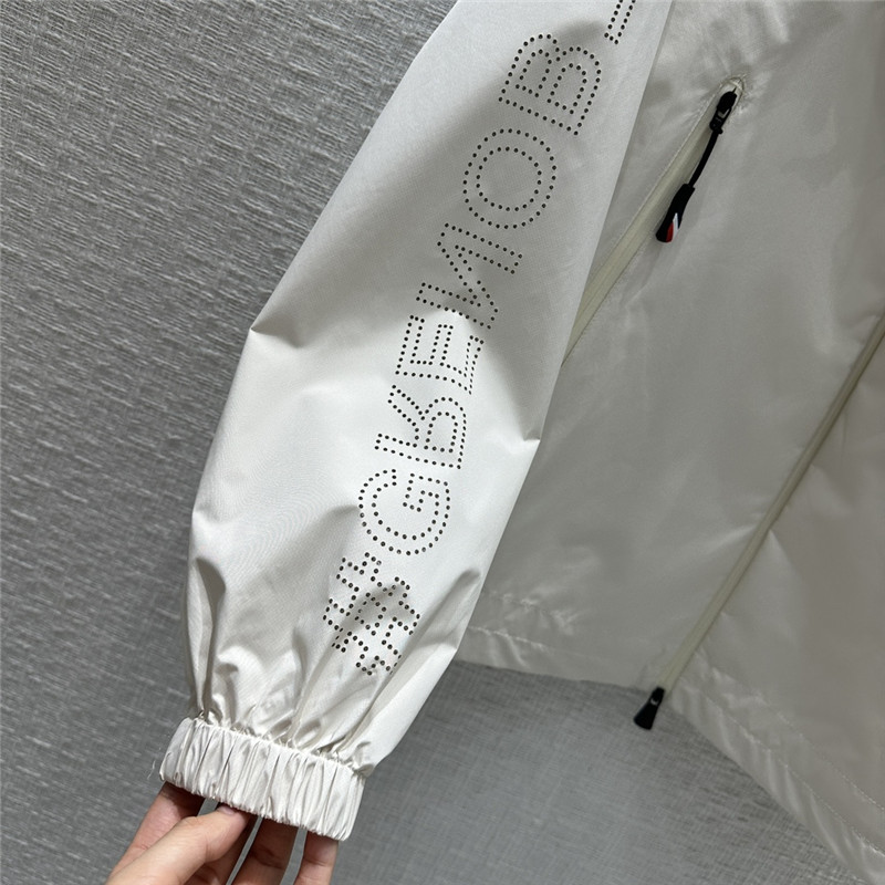 Moncler hooded jacket jacket replica clothing