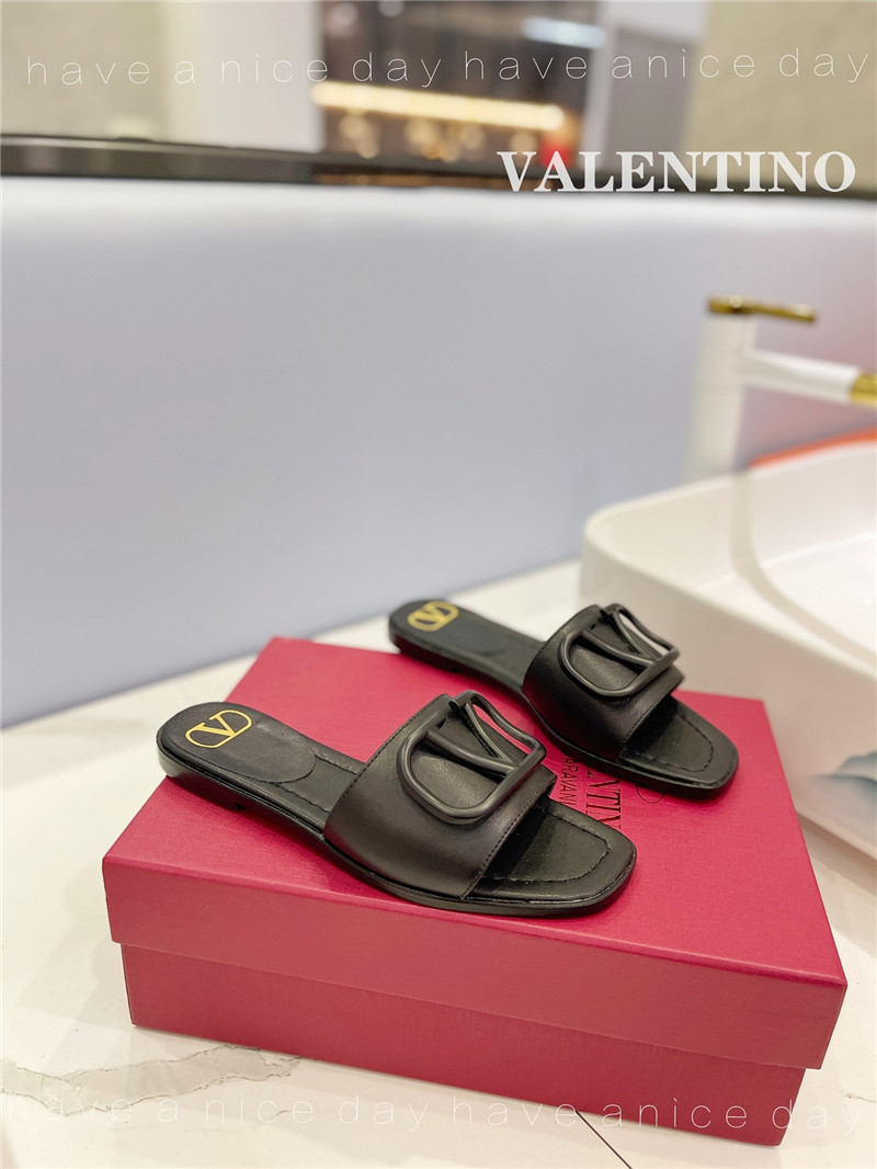 va1e*ntin0 new season slippers Marg*e1a replica shoes